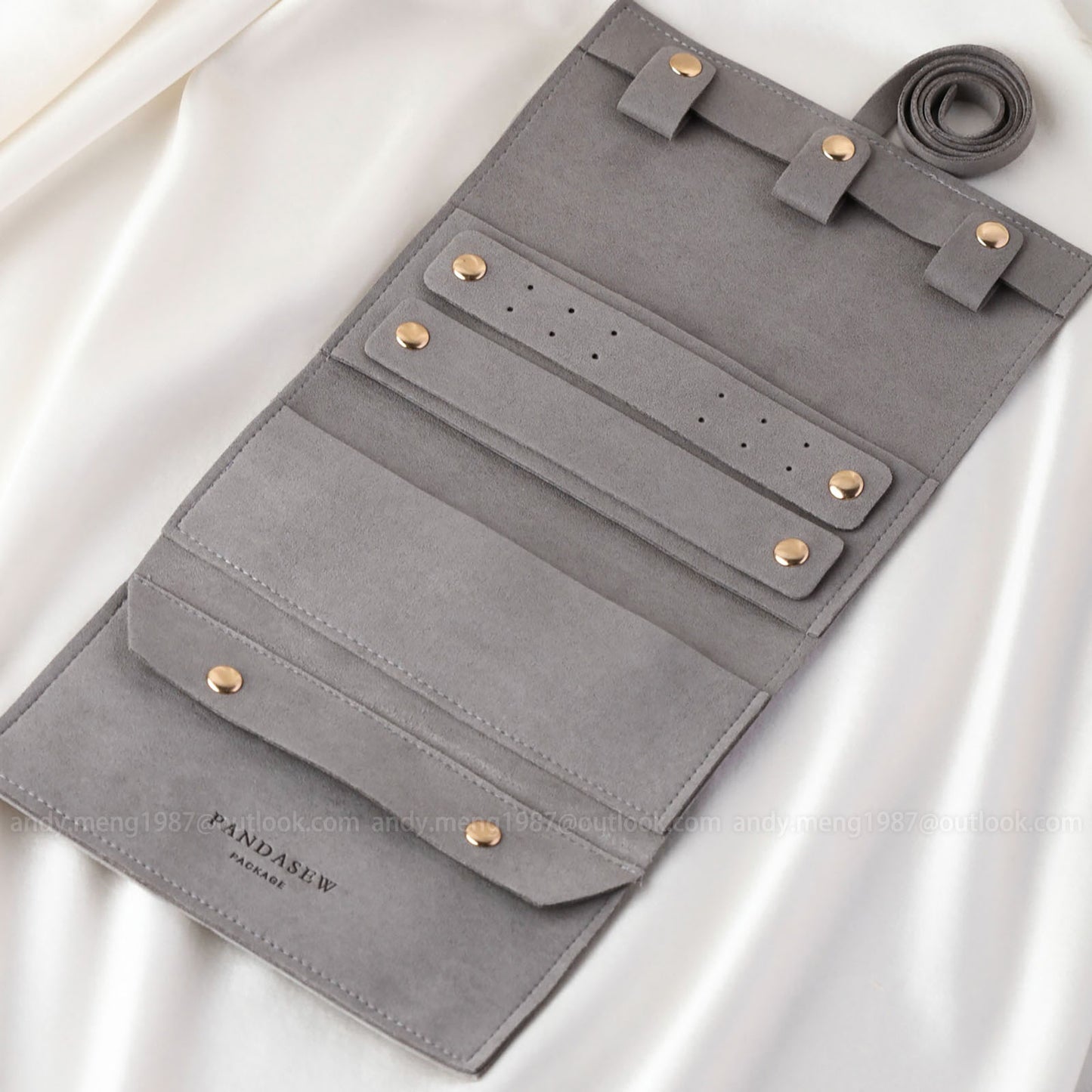 fashionable jewelry organizer with logo engrave