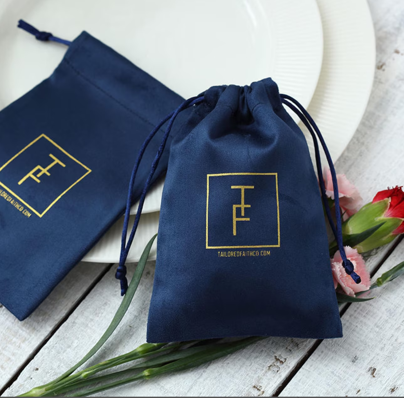 Cosmetic packaging bags