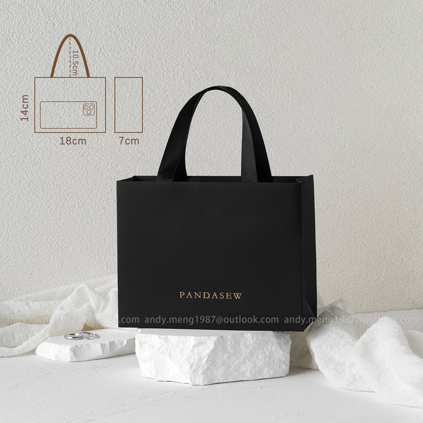 black small paper bags 14x18cm