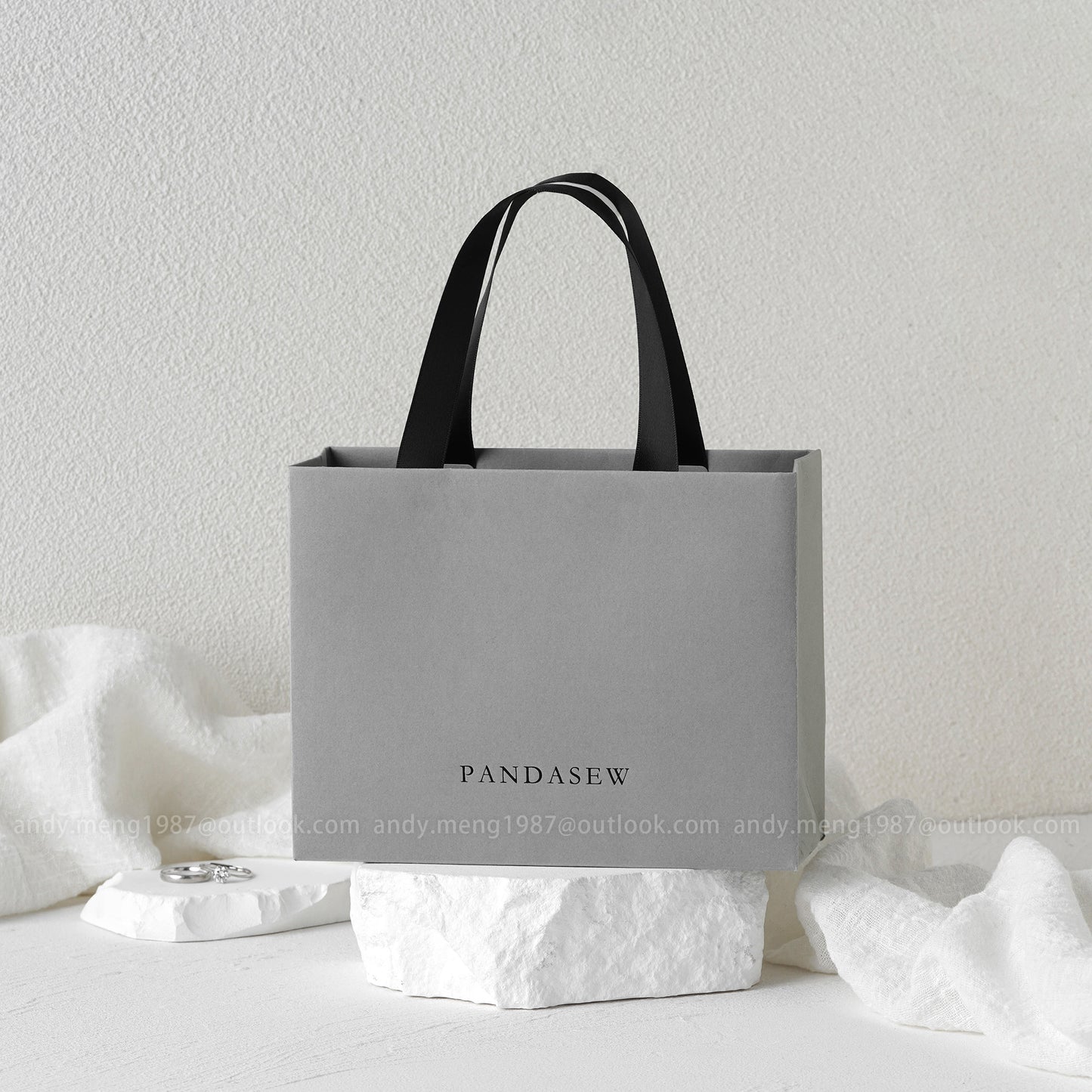 customized gray small paper bags 14x18cm