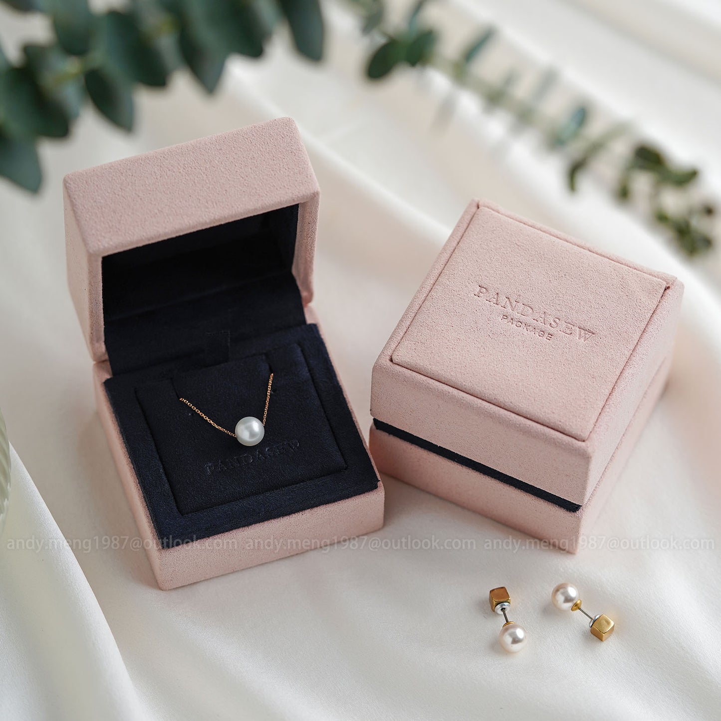 25pcs 6.5x6.5x5.5cm velvet box luxurious earring necklace jewelry package Custom Logo JPH-147