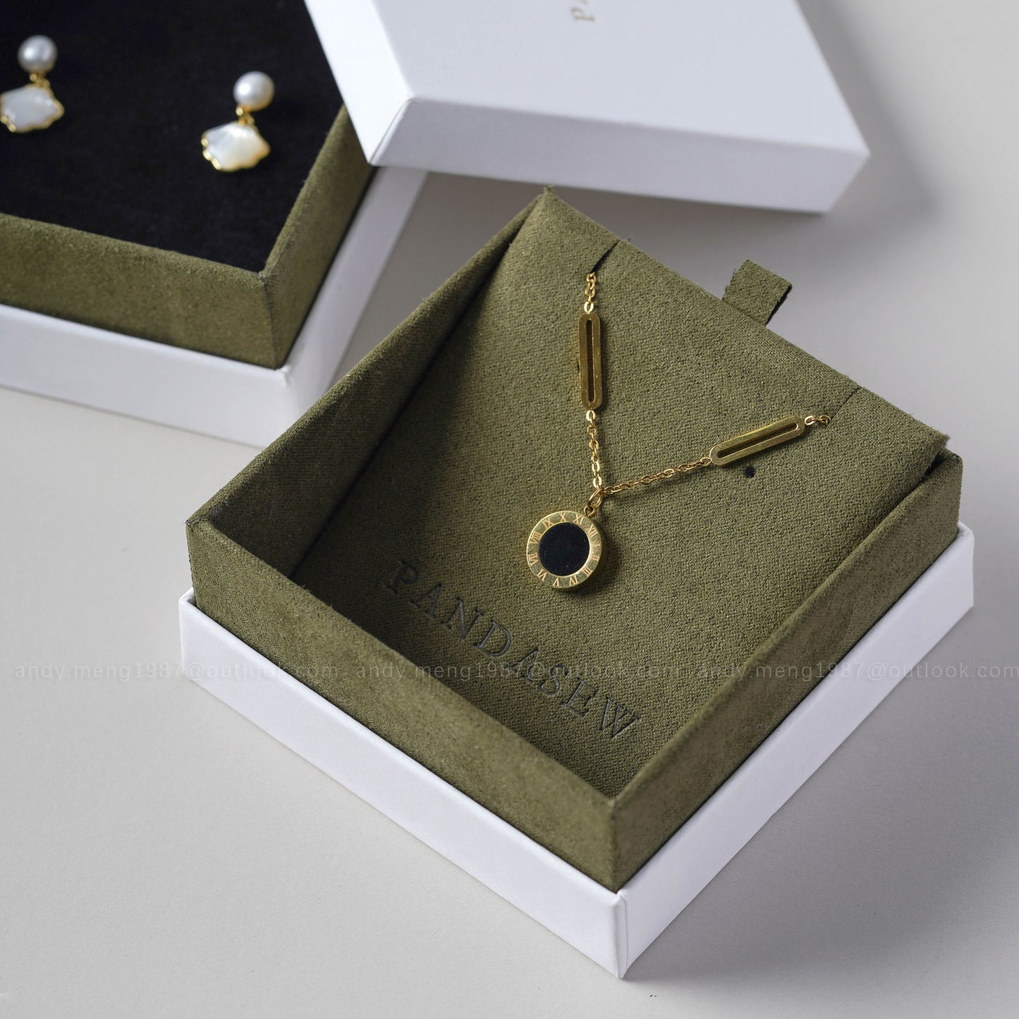 Olive green jewelry box with jewelry pad for necklace and earring