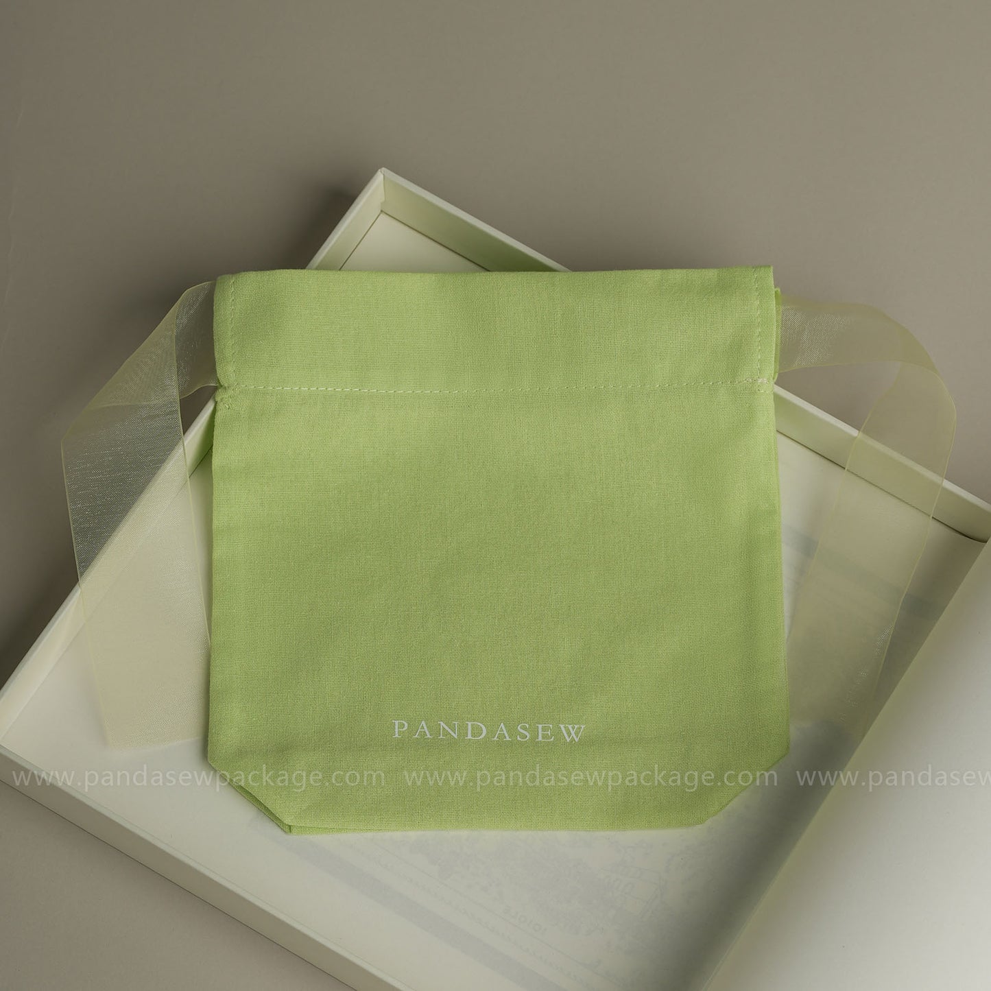 green jewelry Pouch print logo, customized chic gift bag