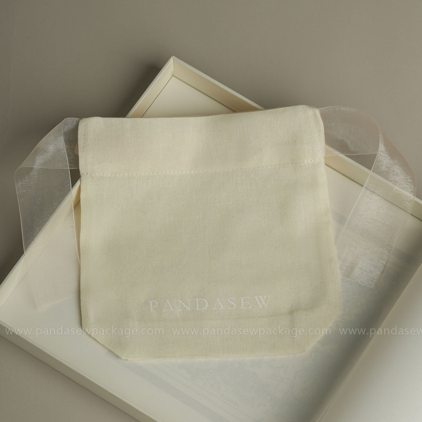 beige jewelry Pouch print logo, customized chic gift bag