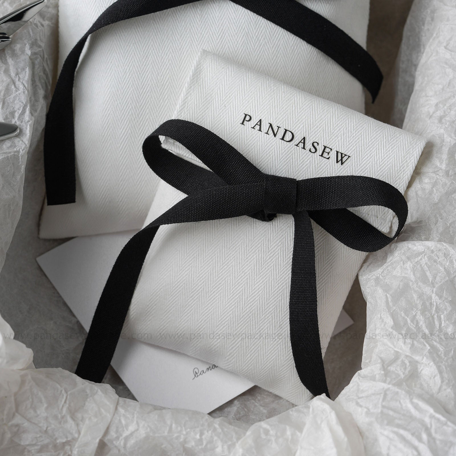 Gift packaging, white handmade flap bag with customized logo