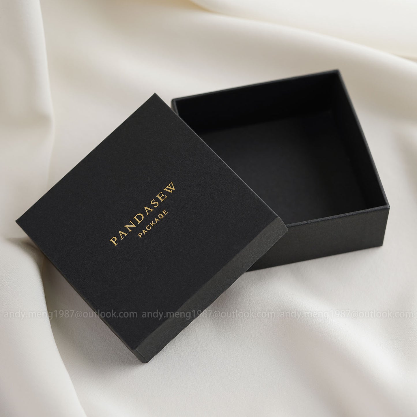 3x3 inches white Jewelry box custom logo