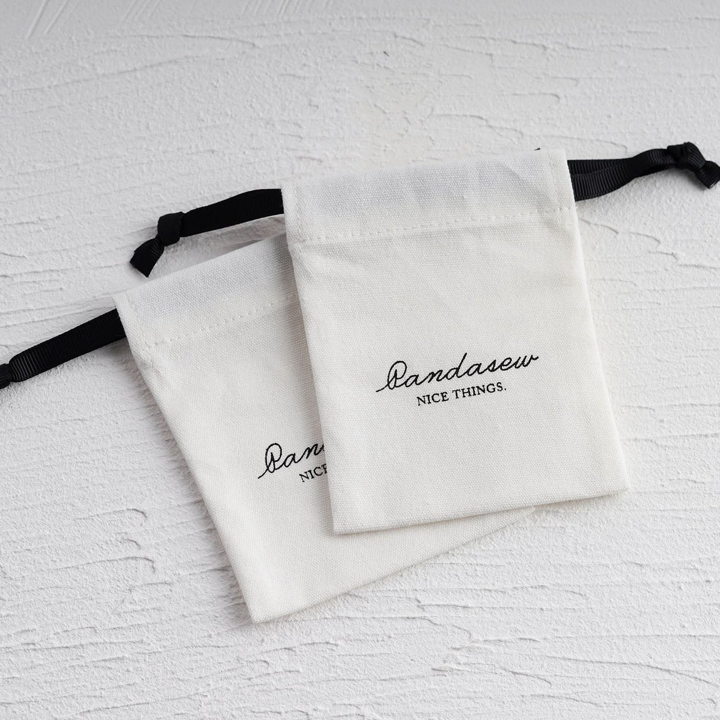 white cotton canvas drawstring dust bags custom logo