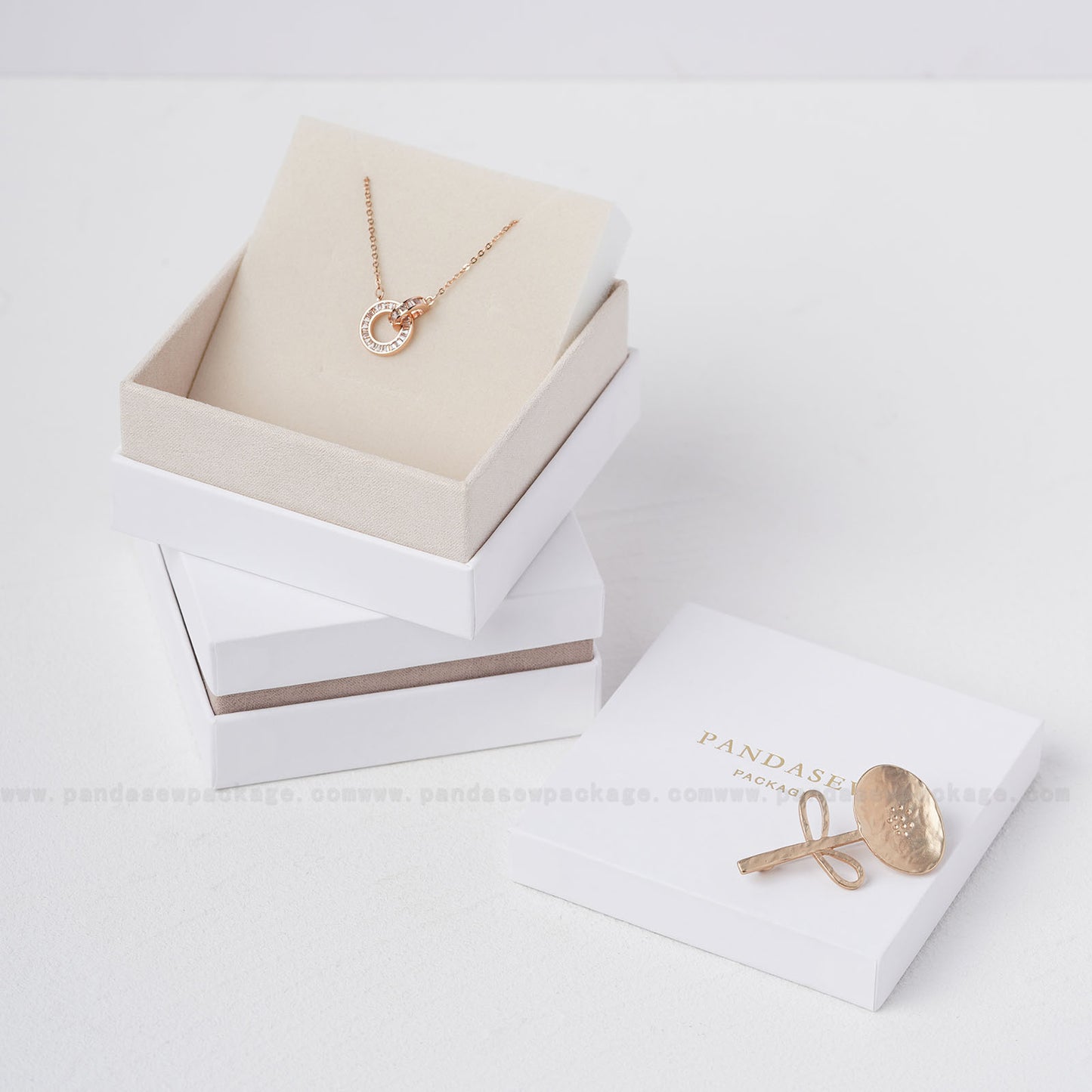 Velvet Jewelry Boxes | White and ivory Jewelry Boxes