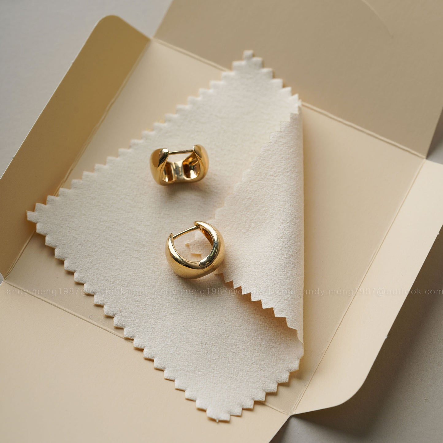 Pandasew beige paper case with polishing cloth set, treated polishing cloth to clean jewelry