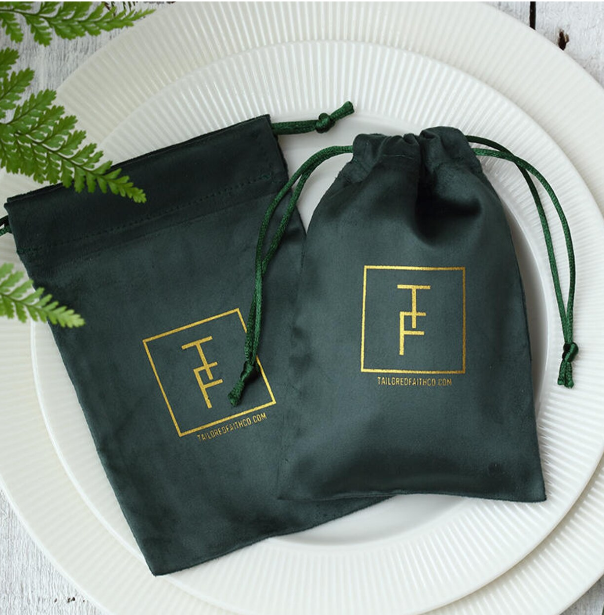 Dark green Cosmetic packaging bags