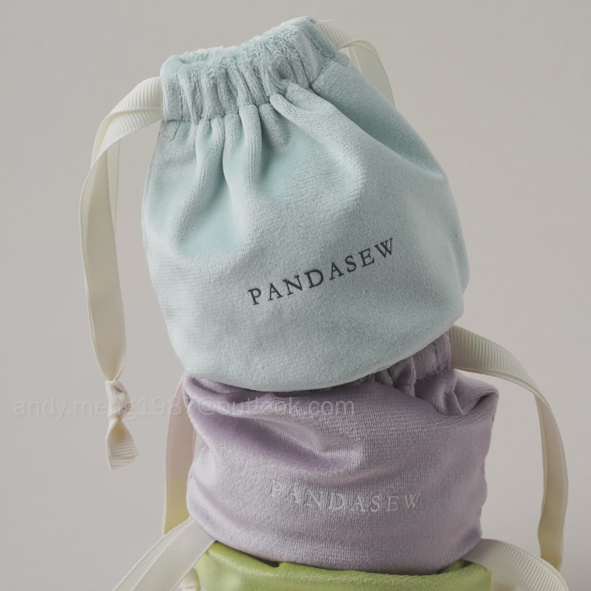 Velvet drawstring jewelry pouches custom logo print. Small gift bag for earrings/necklaces