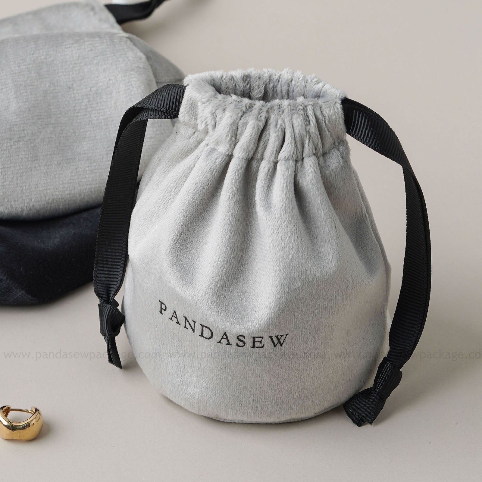 Toiletries Bag Gift Packaging Bag custom size and logo