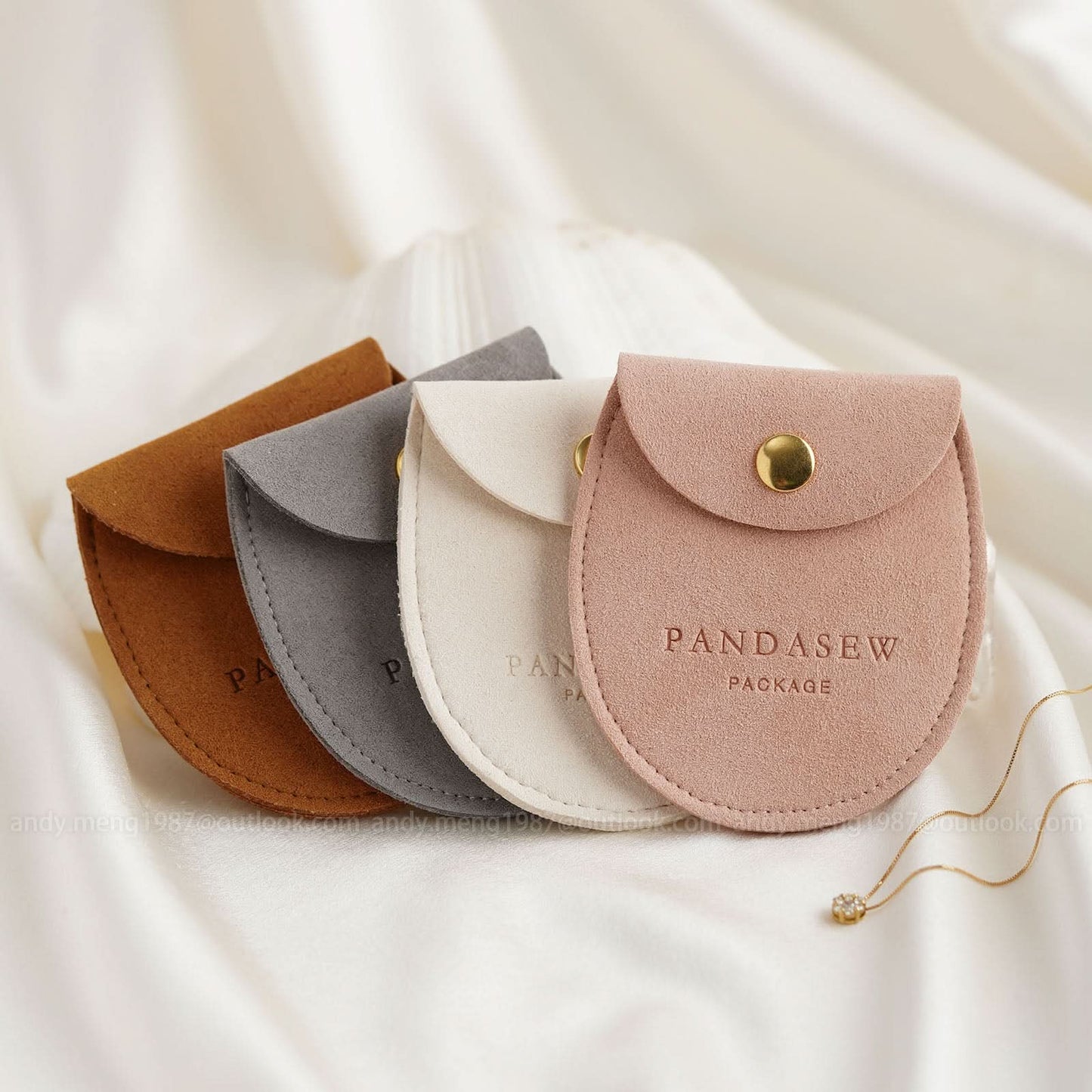 engrave logo on high quality ring pouch