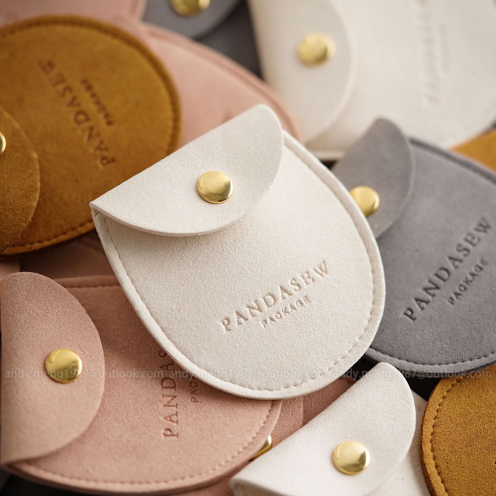 engrave logo on texture jewelry pouch