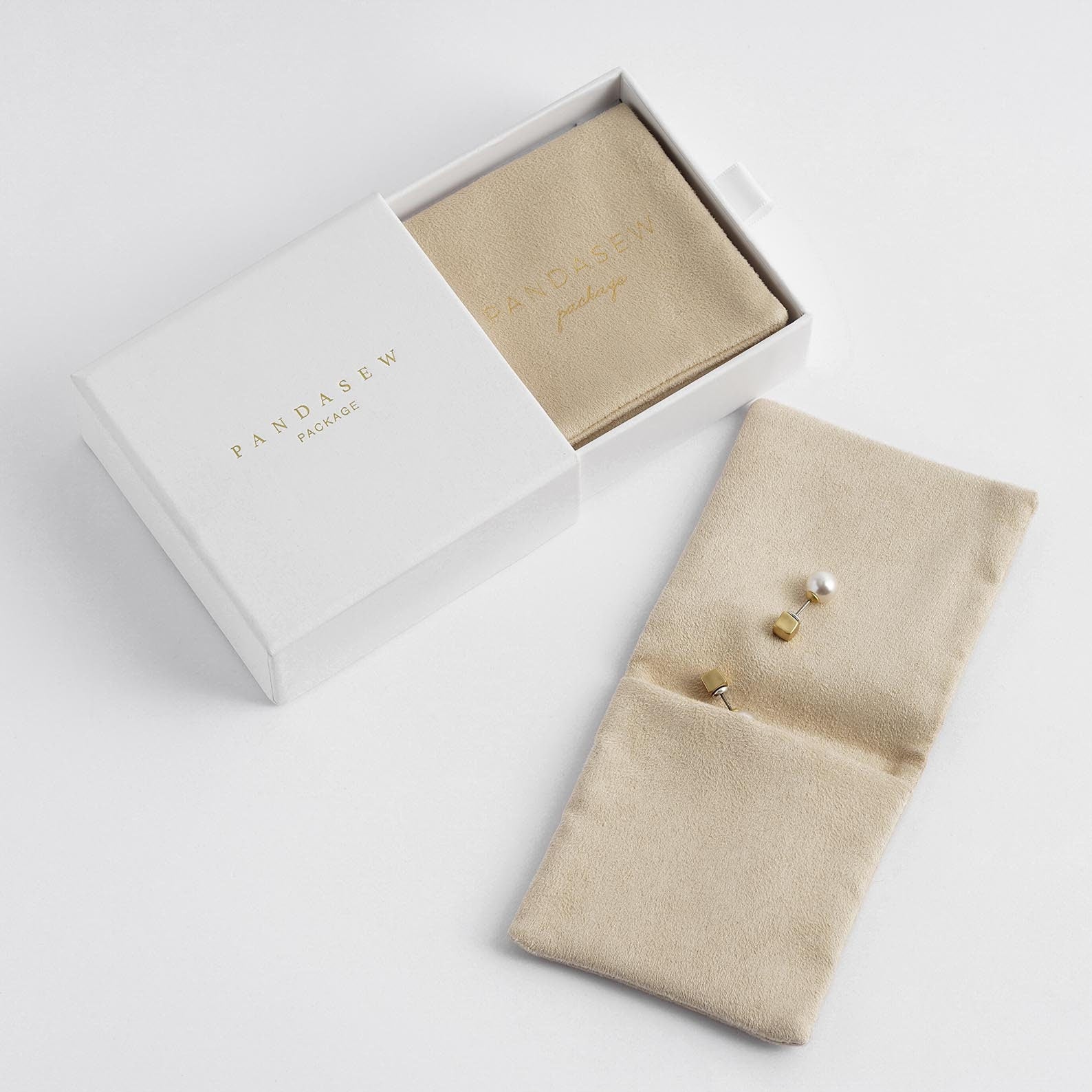 customizable jewelry packaging