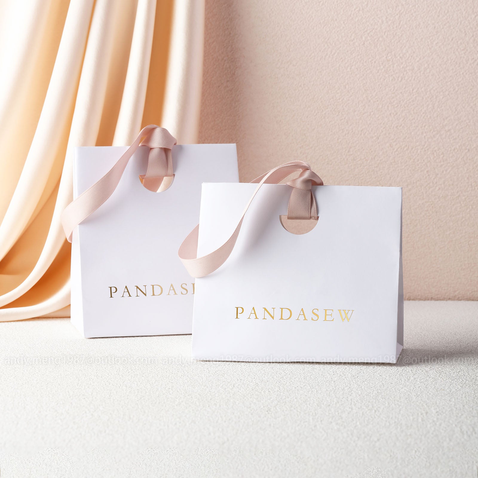 15.5x7.5x13.5cm paper bag