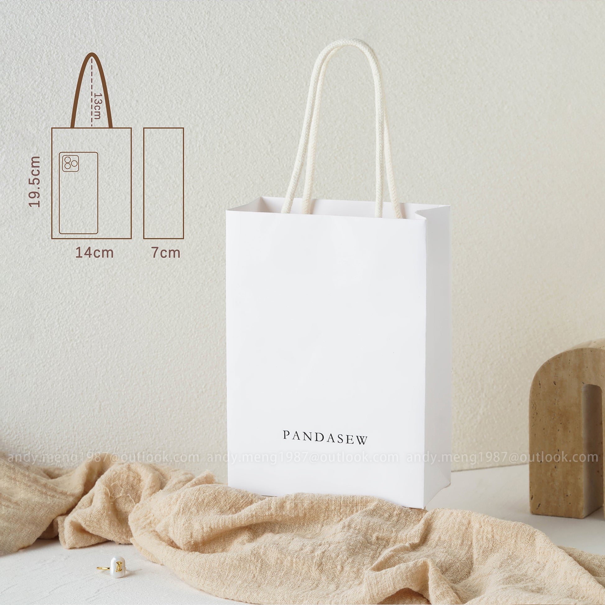 white paper bags with cotton handles
