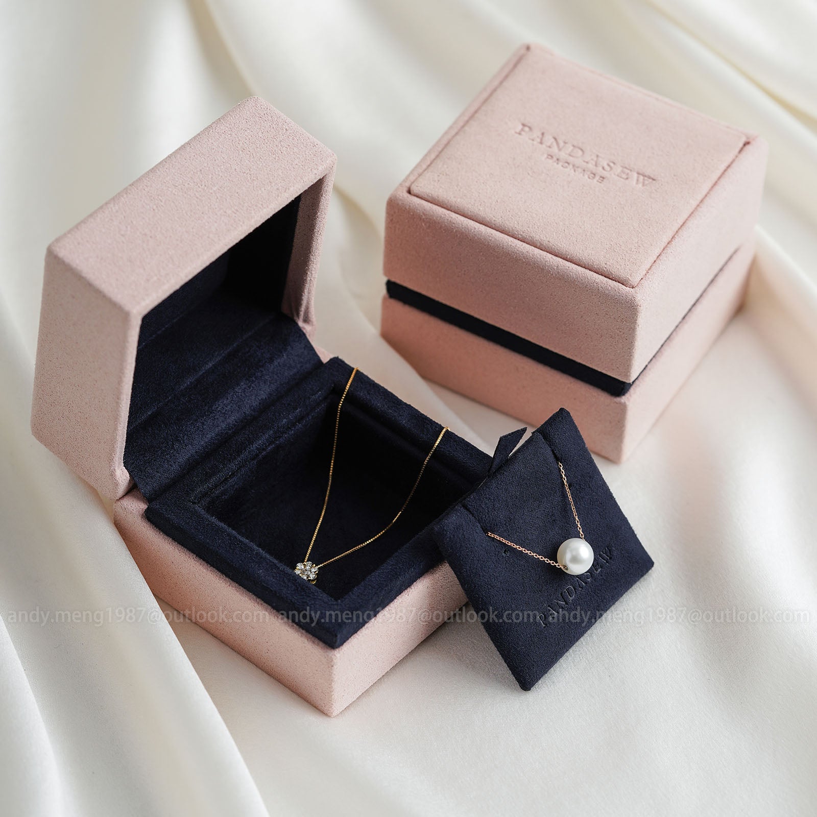 Pink luxury box with costomized logo