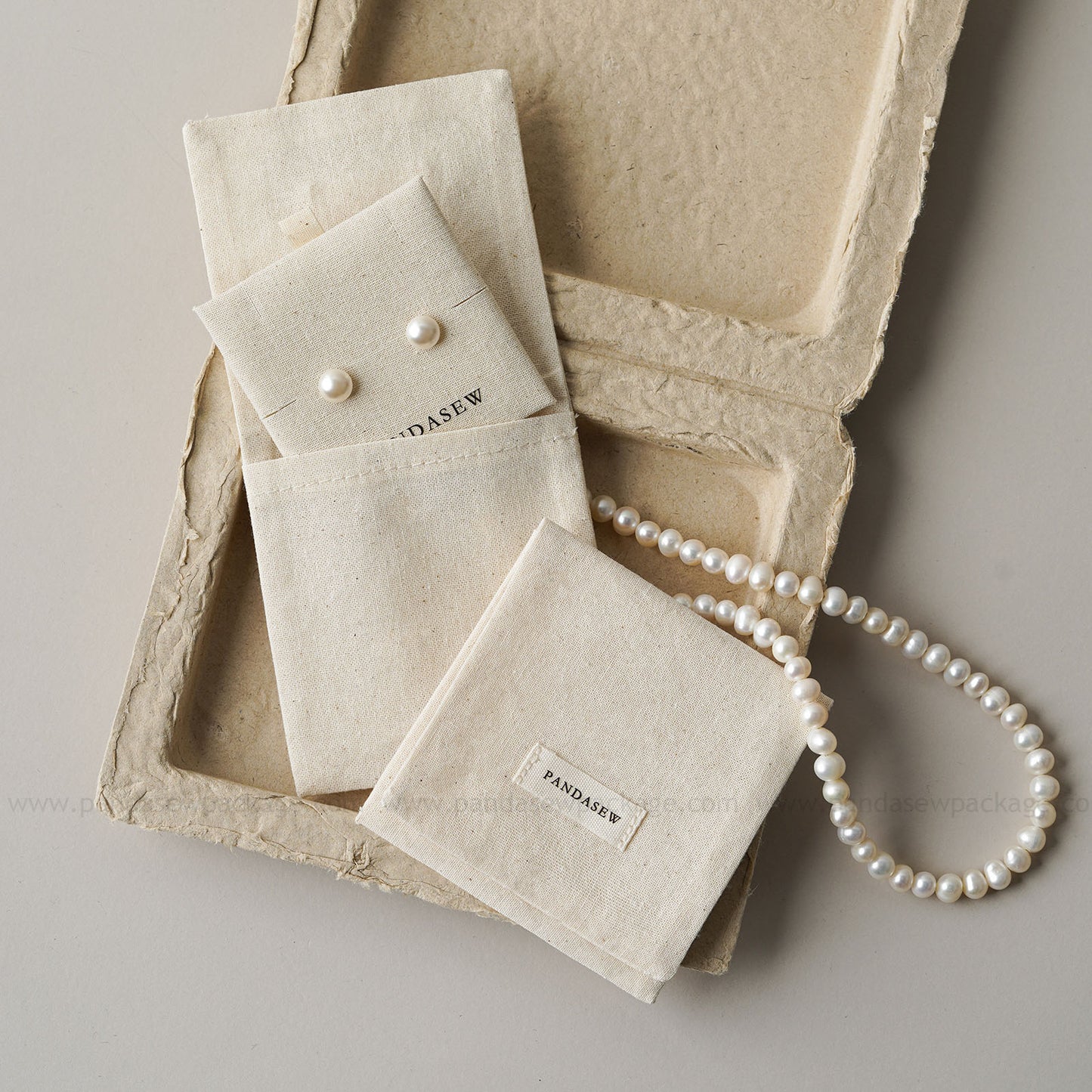 customized necklace and earrings insert pad with flap bag set