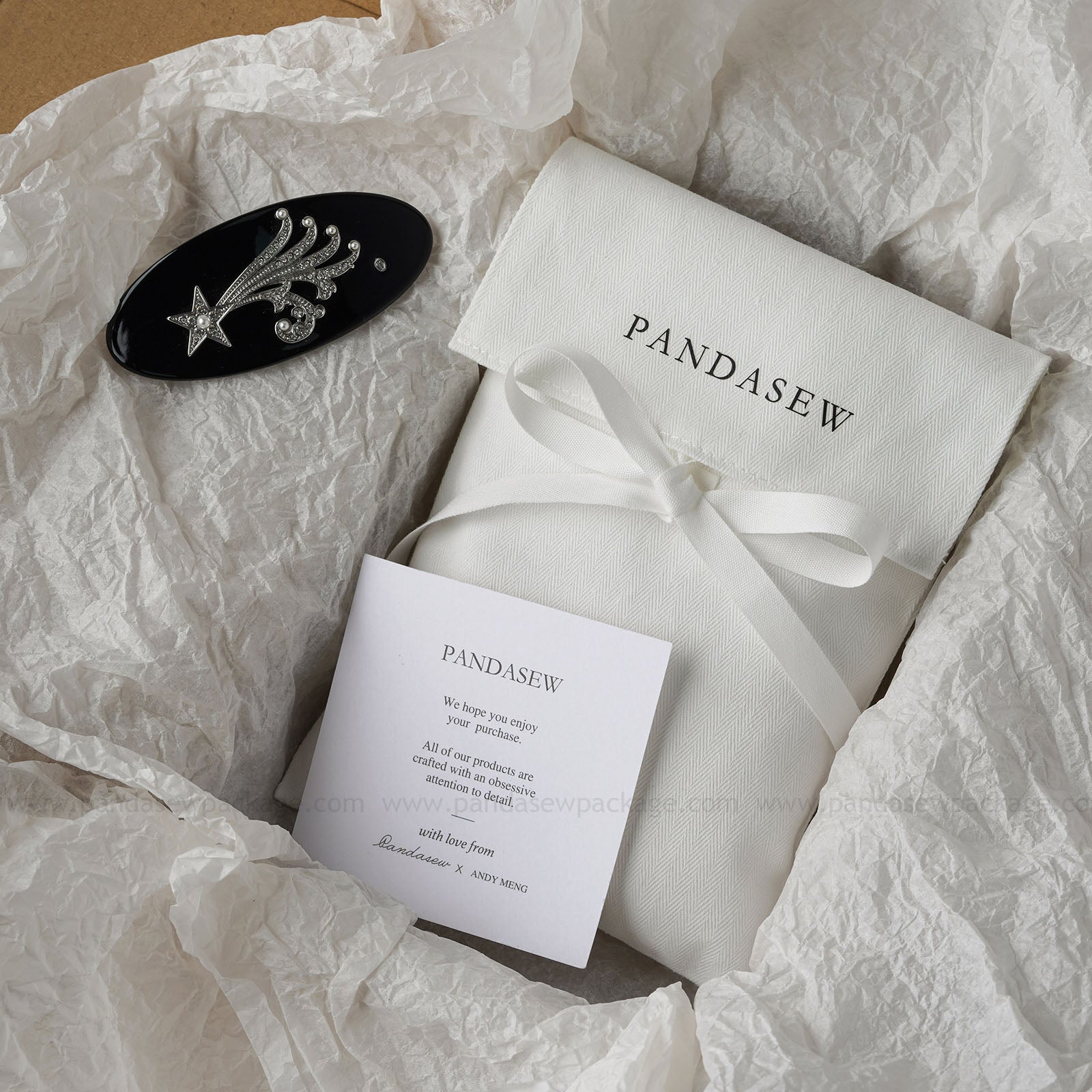 Personalized clothes packaging, chic flap pouch for small gifts