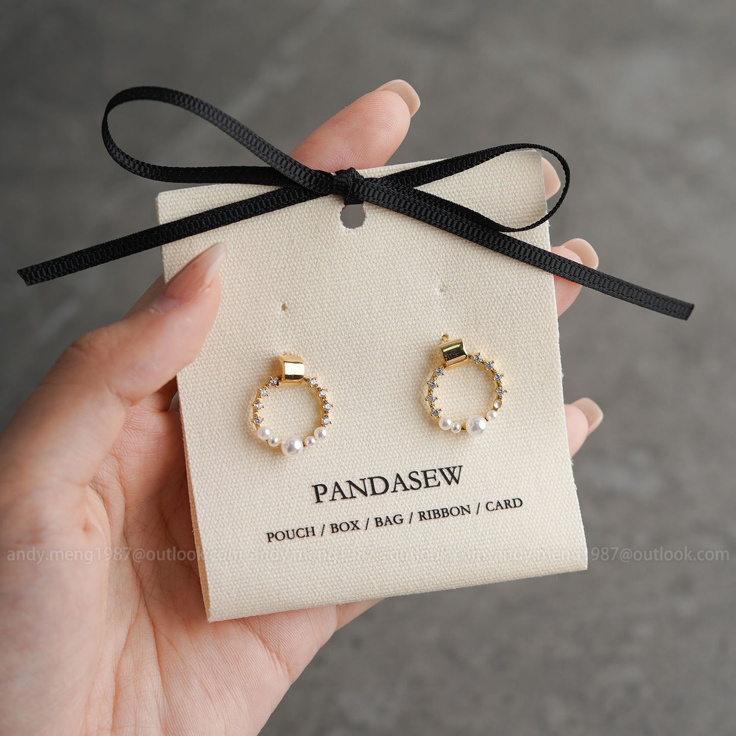 Earring holder with custom logo