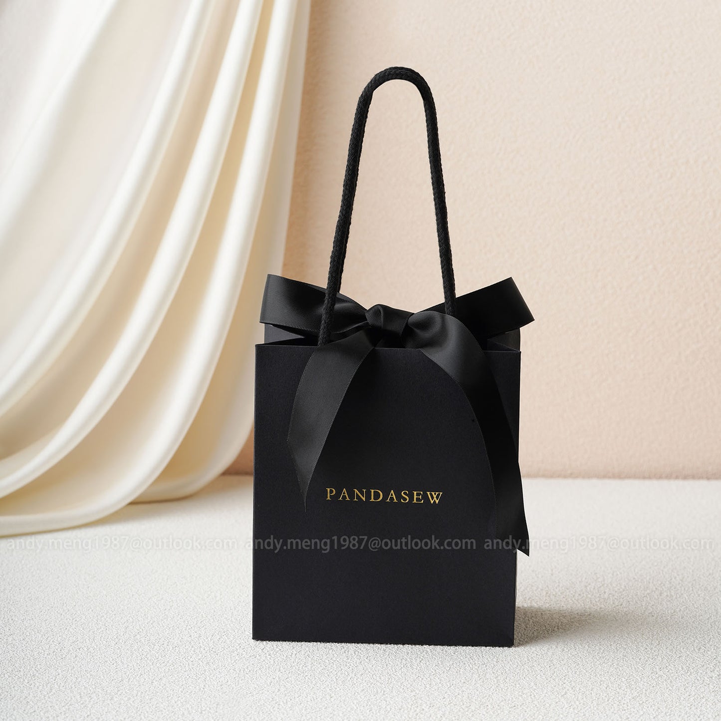 black paper bags with handles, Free logo printing