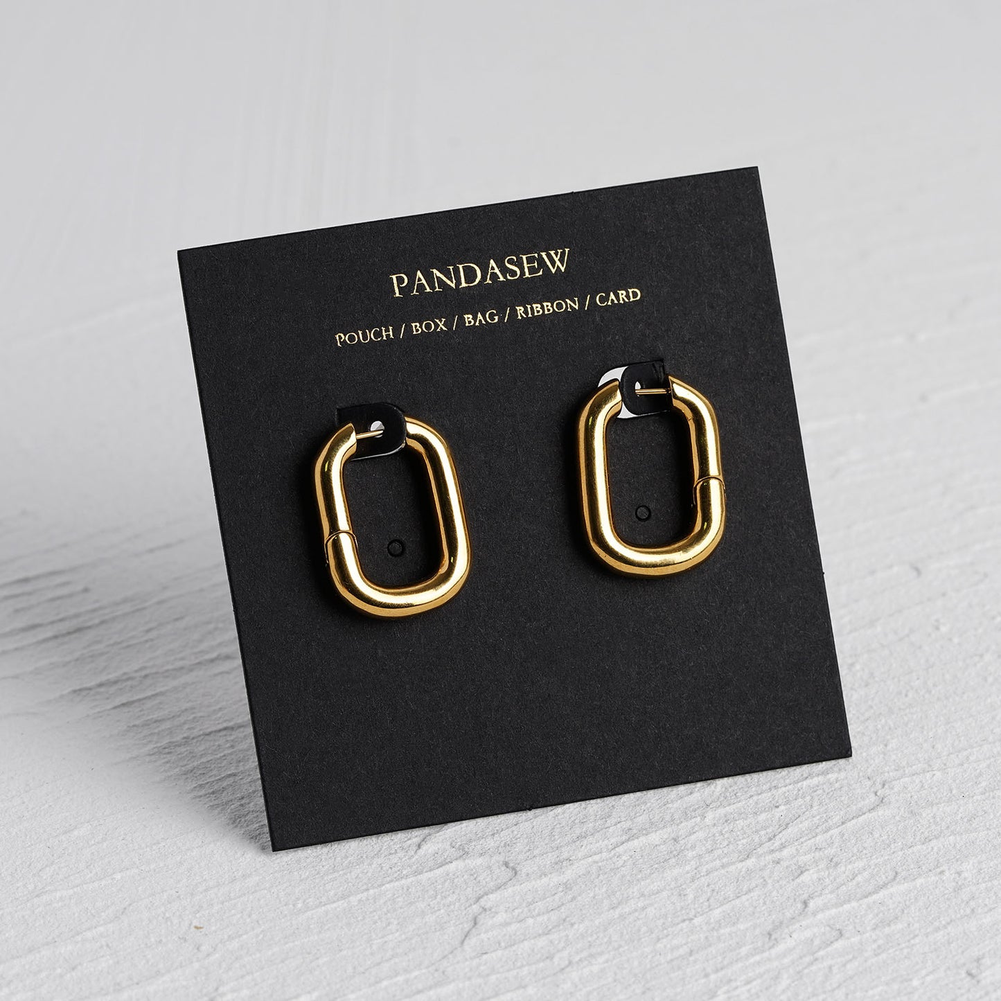 Black earring card 8x8cm with custom logo