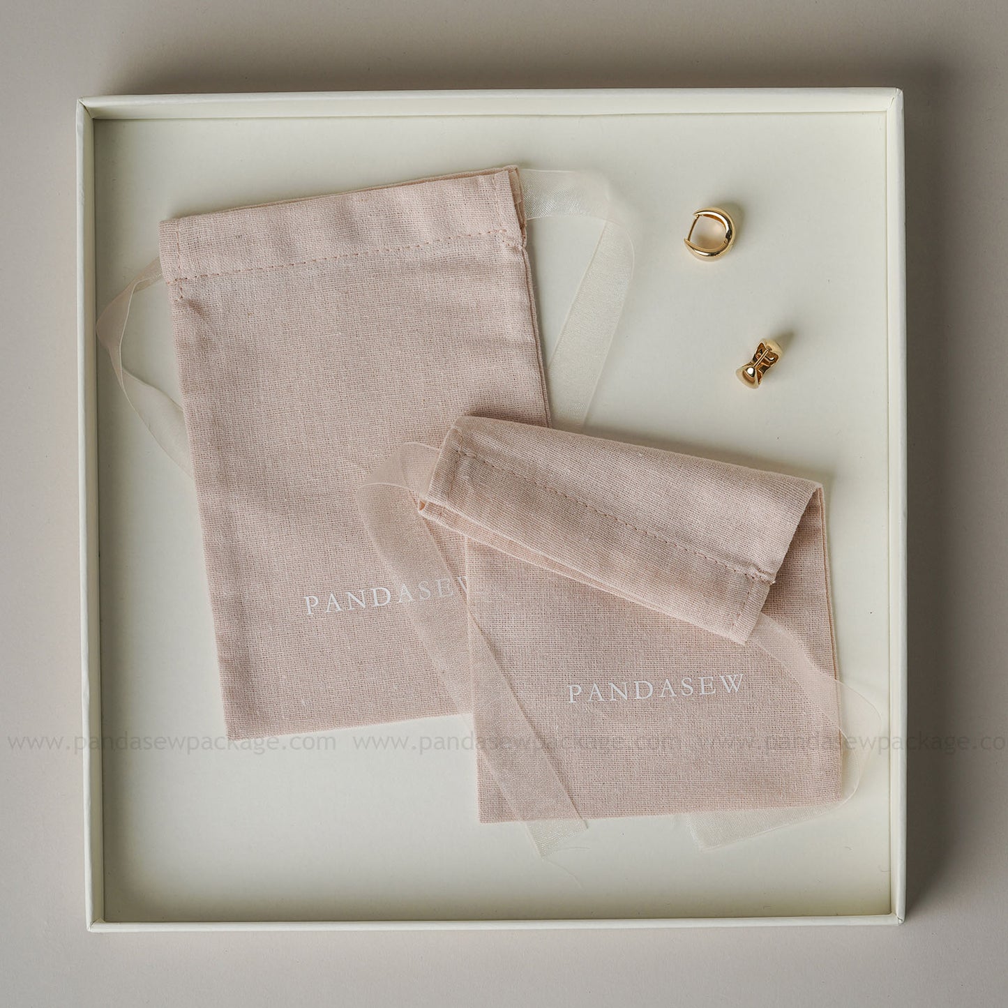 Pink drawstring bags, suitable for candles and gifts