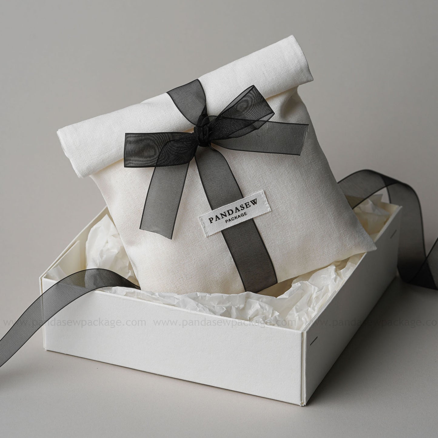 white gift pouch print logo
