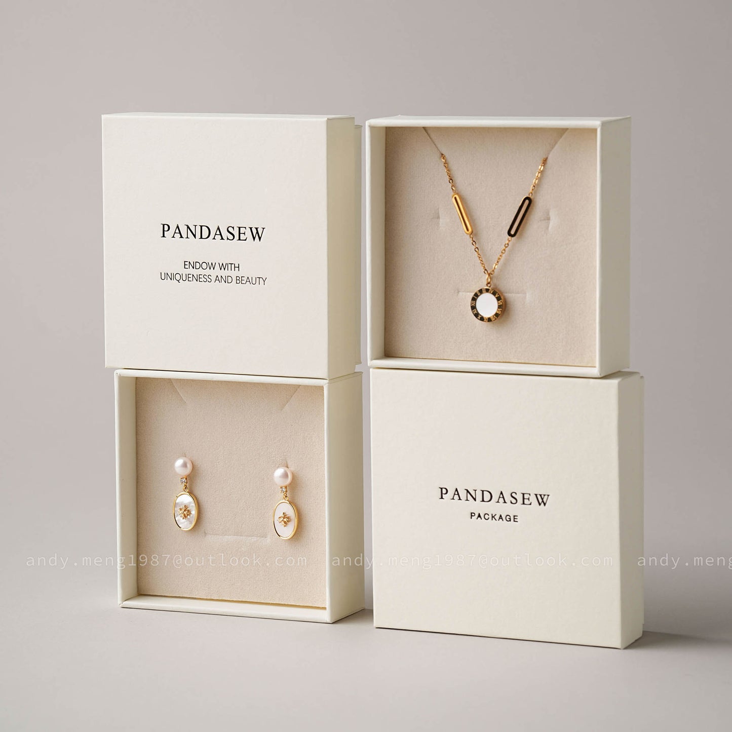 Pandasew cream necklace and earring box with bag set print logo