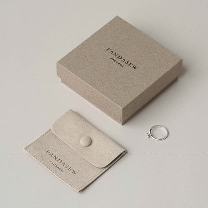 50pcs 9x9x3cm cream jewellery box print logo, including foam inside BXb-146