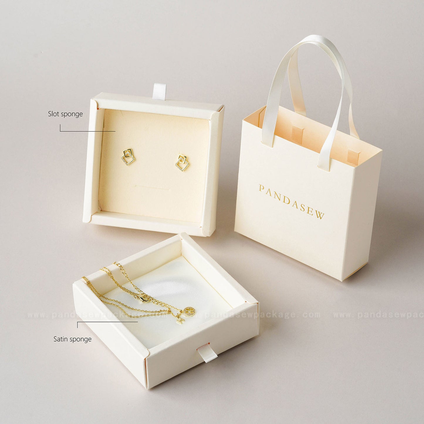 50pcs 10*10*3.5cm Jewelry Box Bracelet Box Pandasew Custom Logo Free Shipping BXt-146