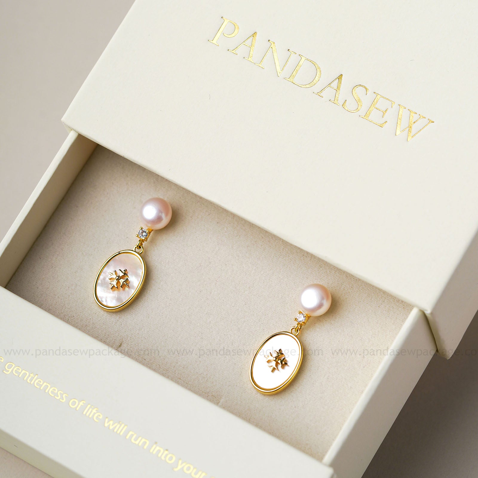 high-ended jewelry box custom logo, low MOQ only need 50pcs to start