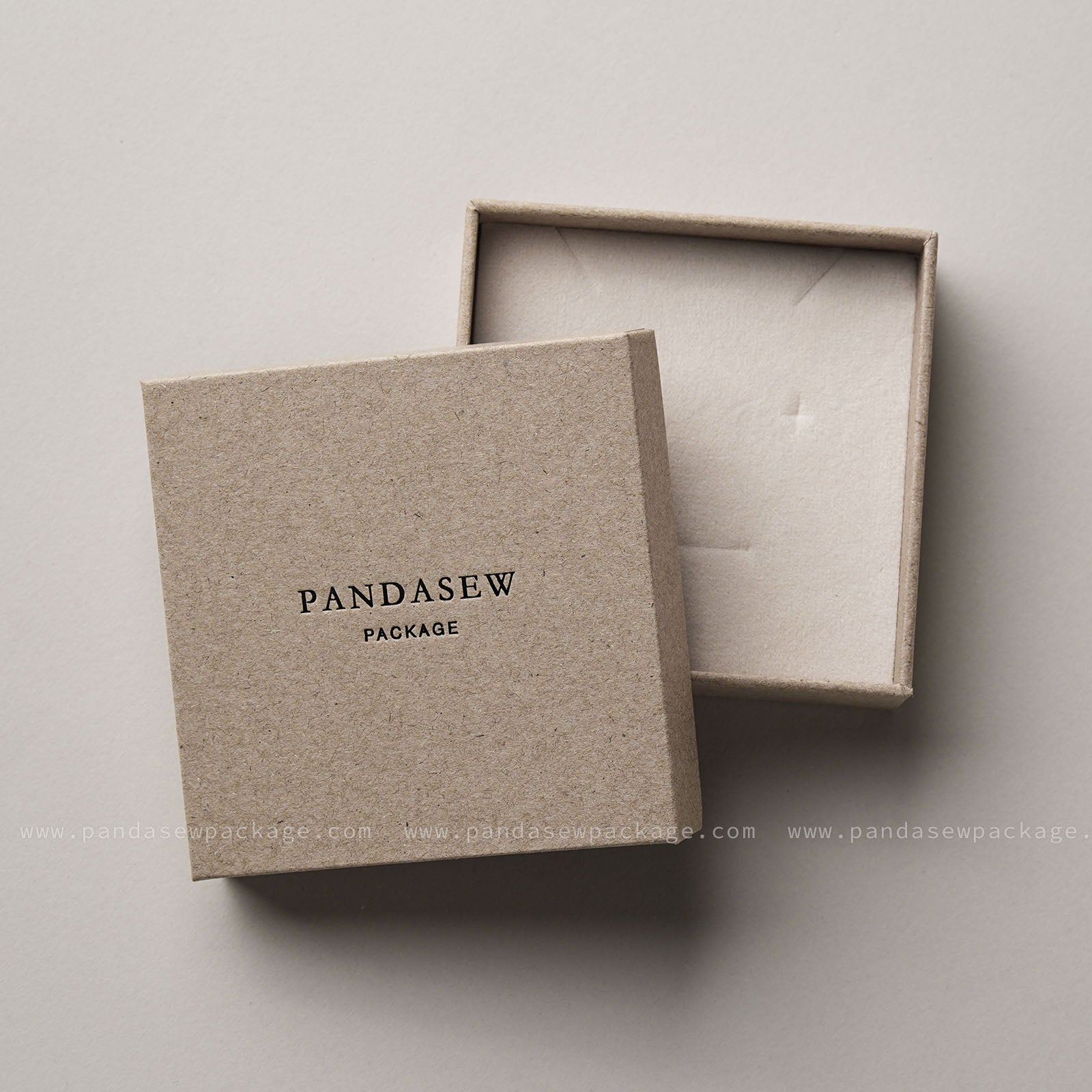 Pandasew khaki necklace and earring box with bag set print logo