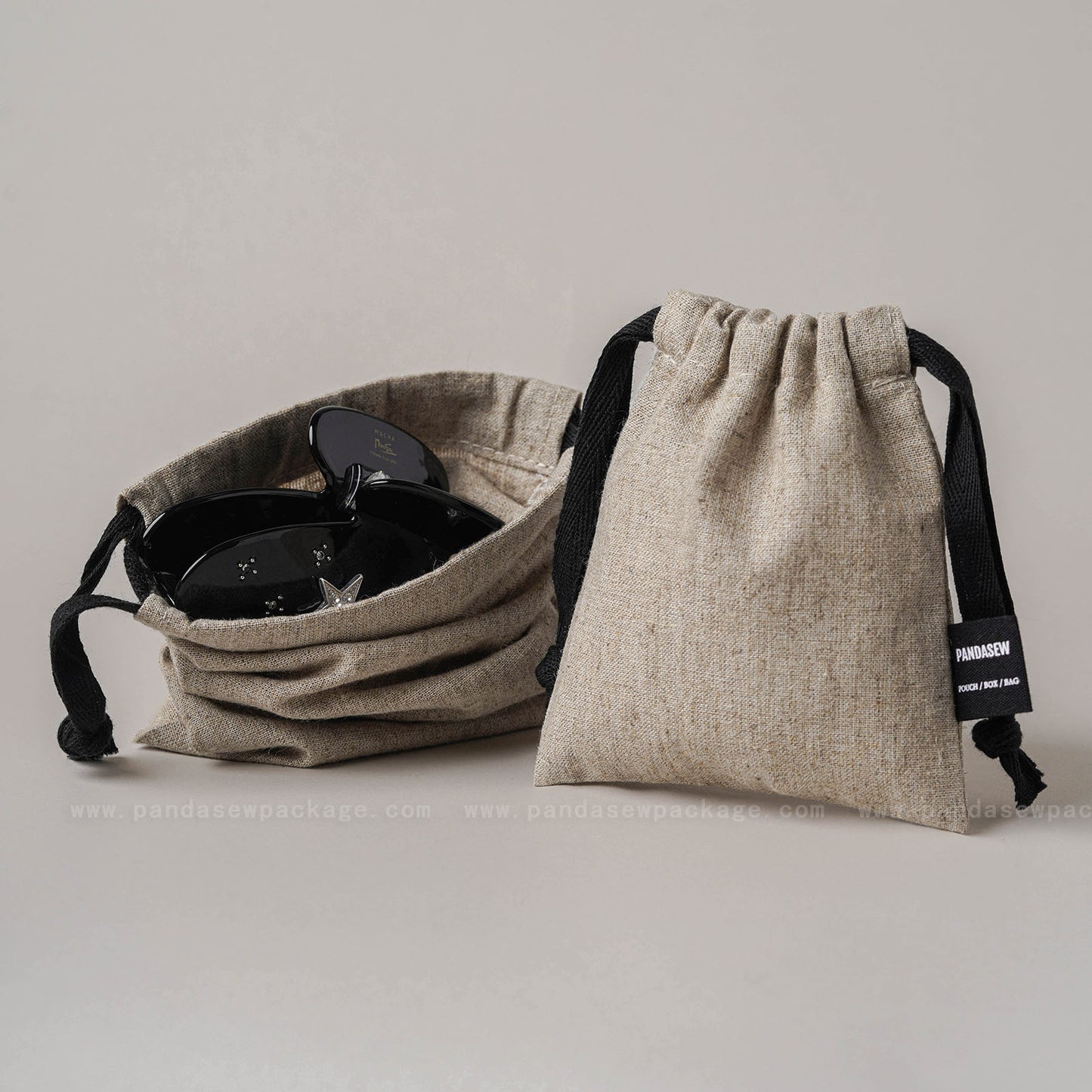 100pcs Linen Drawstring Bag Custom Logo on Label Jewelry Package Gift Bag LN-115