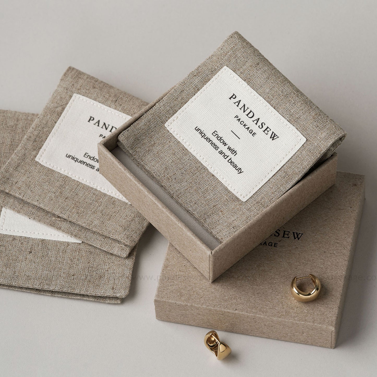 Pandasew Khaki jewelry box with envelope linen pouch set