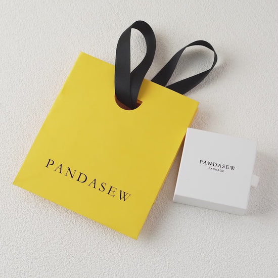 paper bag production, engrave logo on gift bag
