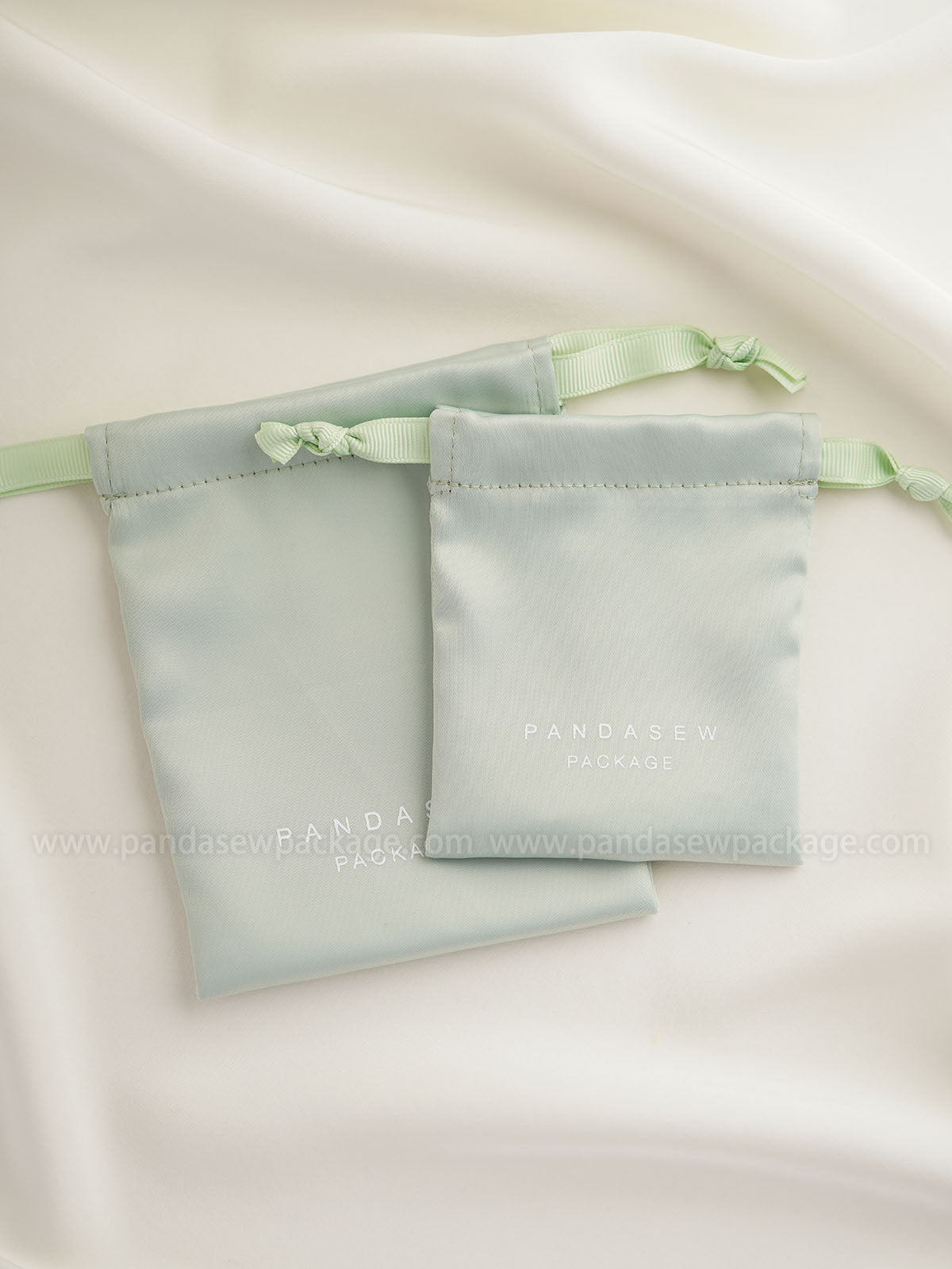 green dense silk satin jewelry drawstring bag custom jewelry package